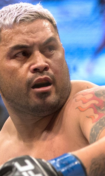 Mark Hunt: "I'm going to focus on dropping weight and knocking Fabricio's face off"